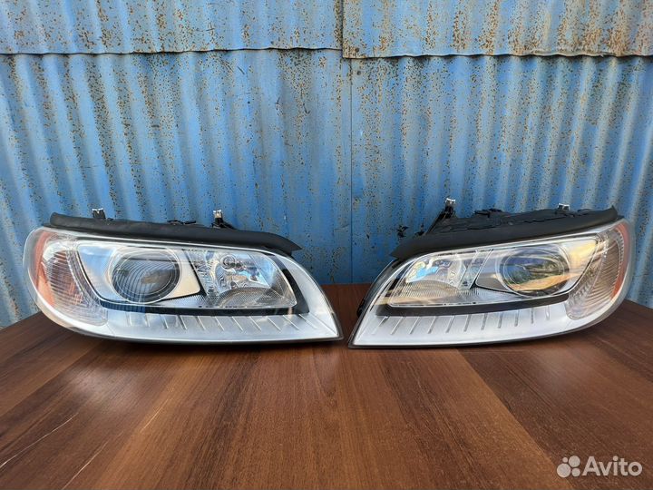 Фара Volvo XC70 ксенон