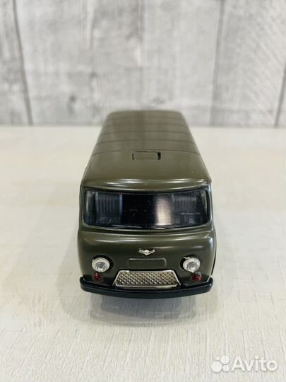 Модель автомобиля уаз-452В