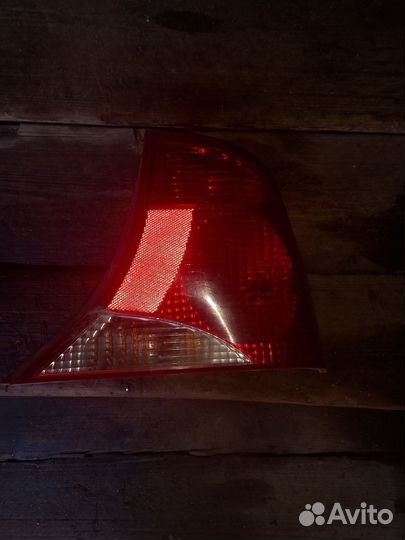 Фонарь задний правый Форд Фокус 1
