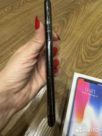 iPhone X, 64 ГБ