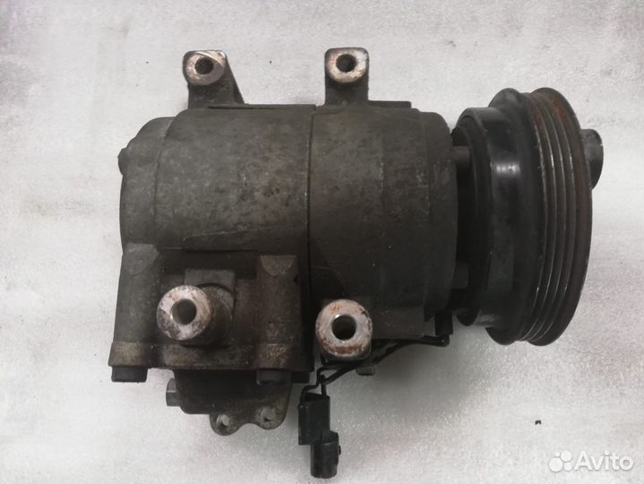 Компрессор кондиционера Hyundai Accent
