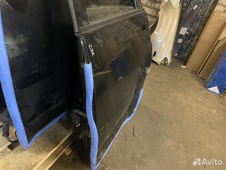 Дверь задняя левая Mitsubishi Citroen Peugeot