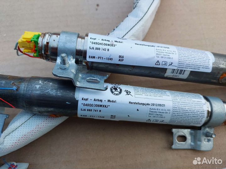 Подушка безопасности боковая шторка 5J6880741B