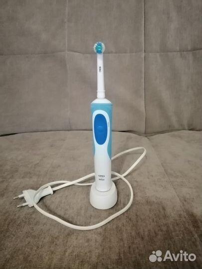 Зубная щетка oral b