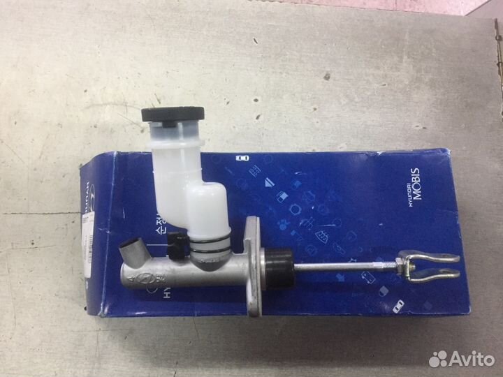 Главный цилиндр сцепления 4161025020