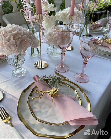 Оформление стола, цветы, свечи, декор