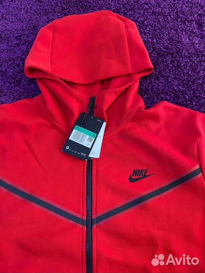 Nike NSW Tech Fleece Red