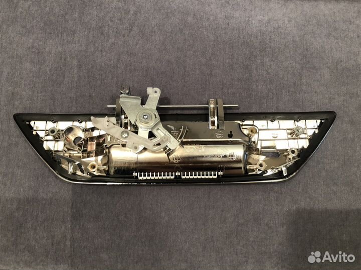 Ручка заднего борта Toyota Hilux 8 2015