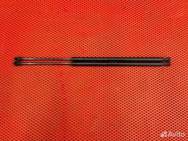 Амортизатор двери багажника Suzuki Solio Bandit