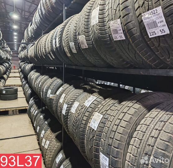 Kumho Road Venture APT KL51 215/70 R15 98L