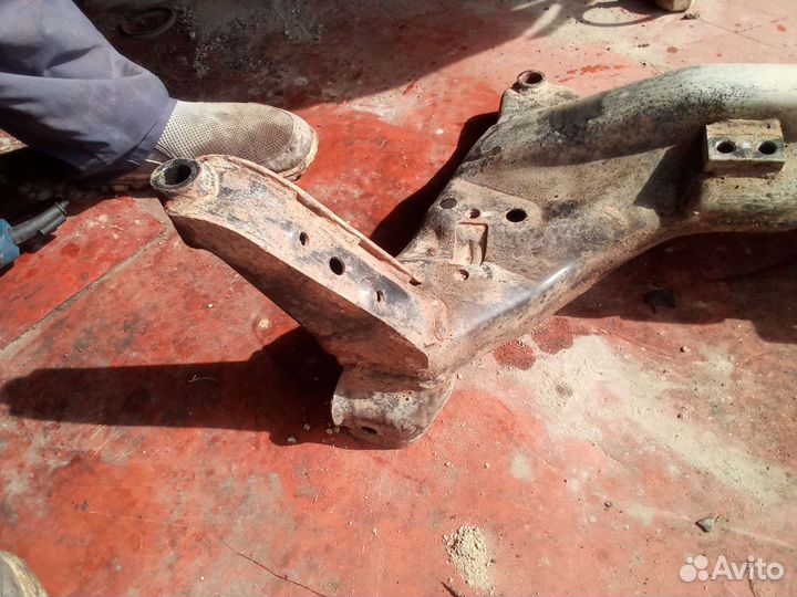 Nissan almera classic подрамник