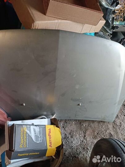 Капот на renault logan 1