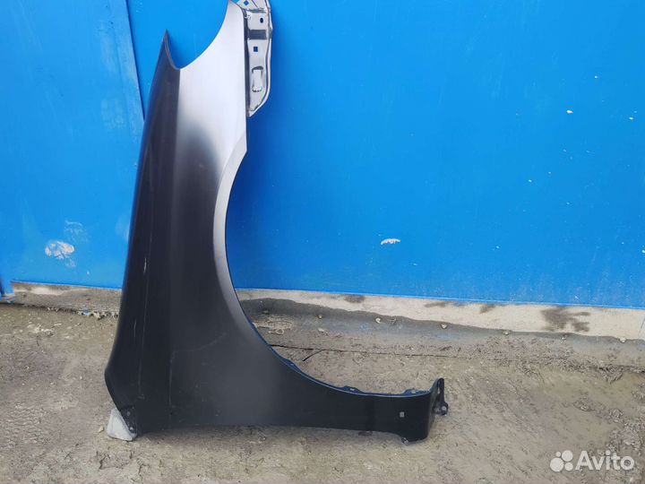 Toyota corolla 120 крыло переднее правое