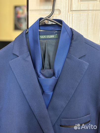 Костюм мужской 52