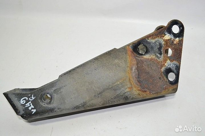 Кронштейн замка кабины volvo FH16 (01.93)