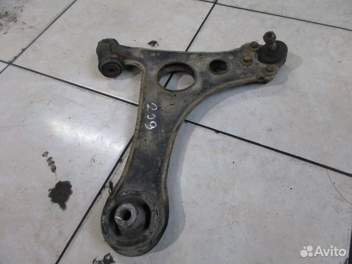 Рычаг передний нижний левый w168 A-class