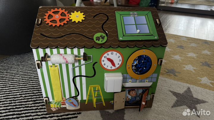 Бизиборд домик