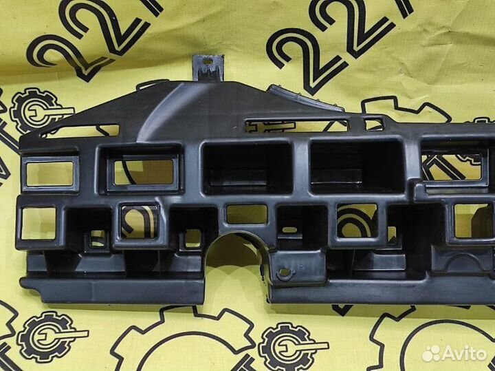 Усилитель бампера передний Hyundai Solaris