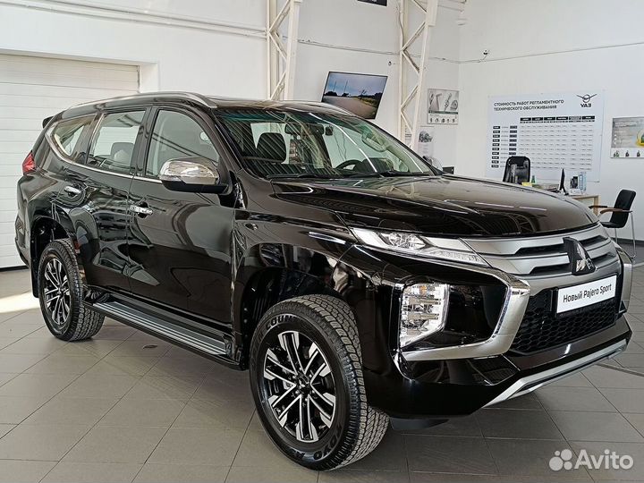 Mitsubishi Montero Sport 3.0 AT, 2023