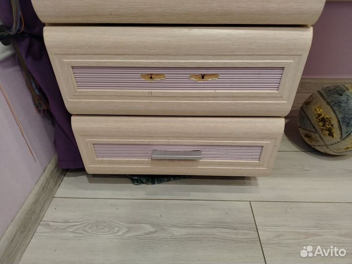 Мебельный гарнитур в детскую