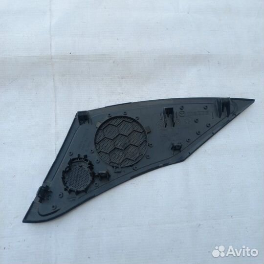 Решетка динамика правая Mazda 6 GL