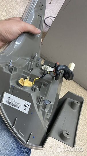 Задний правый фонарь (фара) на Outlander 3