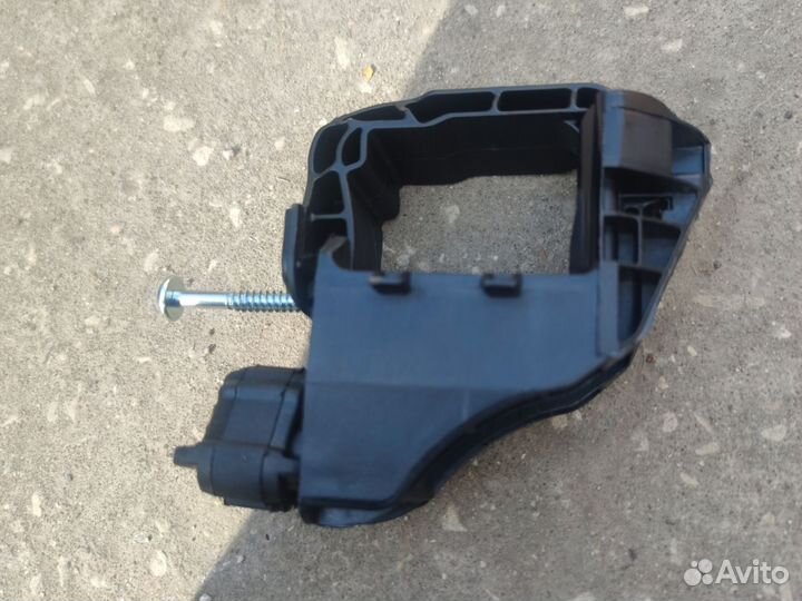 Крепление кассеты радиатора 253