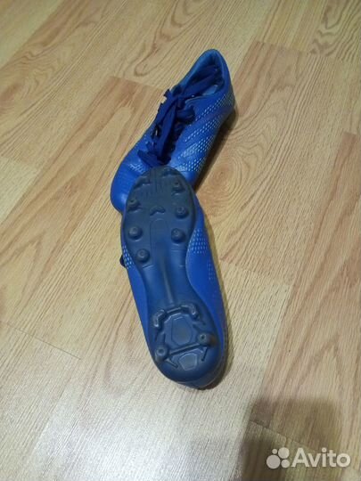 Футбольные бутсы