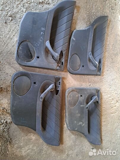 Обшивка двери Lancia libra