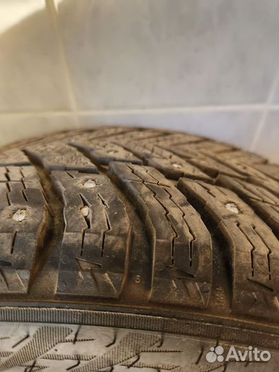 Nokian Tyres Hakkapeliitta 10p 235/45 R18