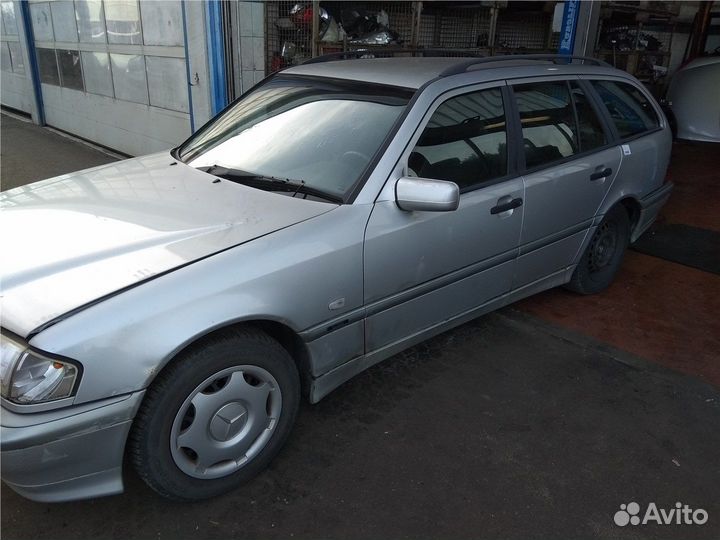 Разбор на запчасти Mercedes C W202