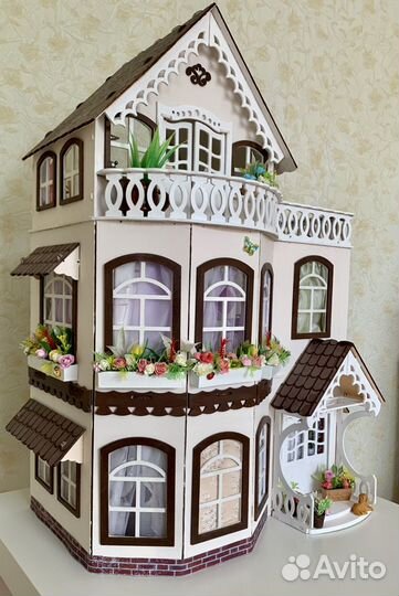 Продам Кукольный домик с мебелью