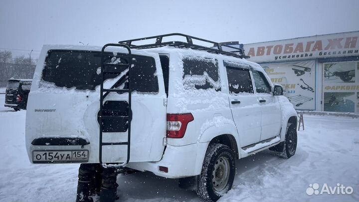 Лестница на УАЗ Патриот