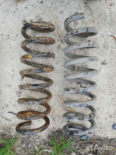 Пружина Мерседес W210