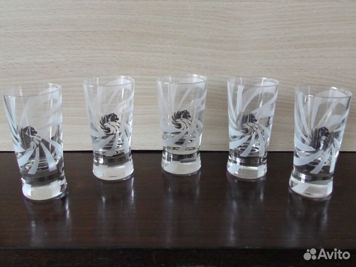 Фужеры, рюмки, стопки цветное стекло