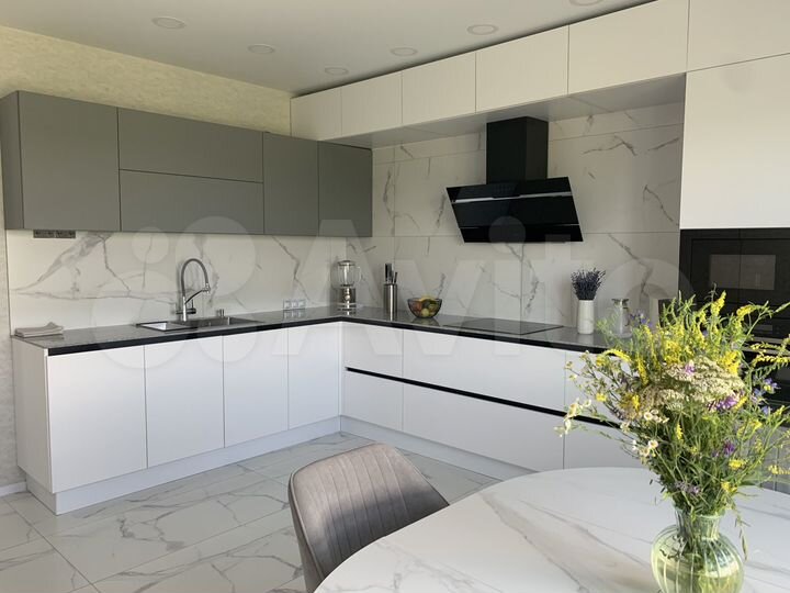 2-к. квартира, 74 м², 7/8 эт.