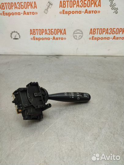 Переключатель подрулевой Toyota Yaris хечбек 1 Л