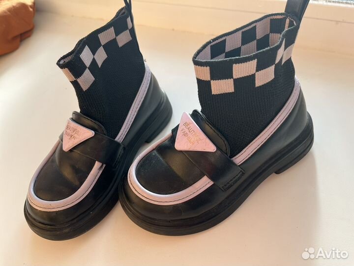 Сапожки осень - весна для девочки