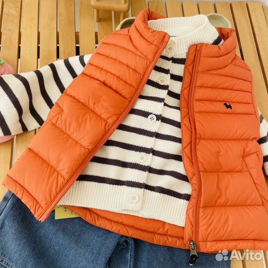 Детская одежда новая жилет на пуху 100,110,120