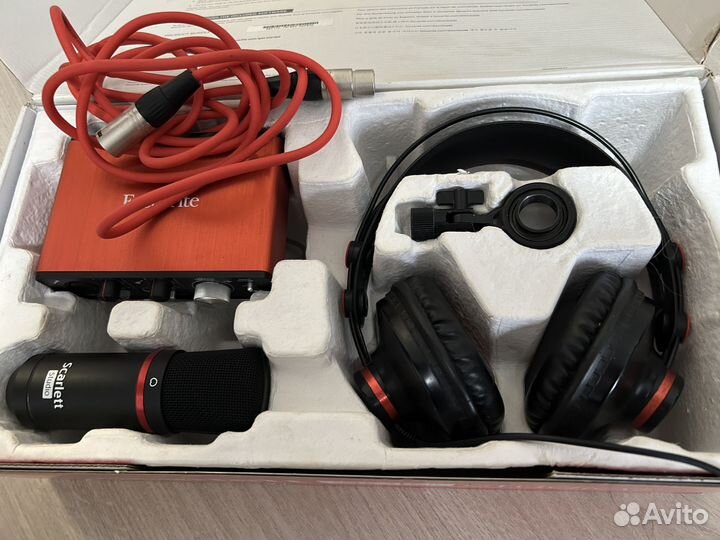Focusrite Scarlett Solo Studio 2ND GEN Набор