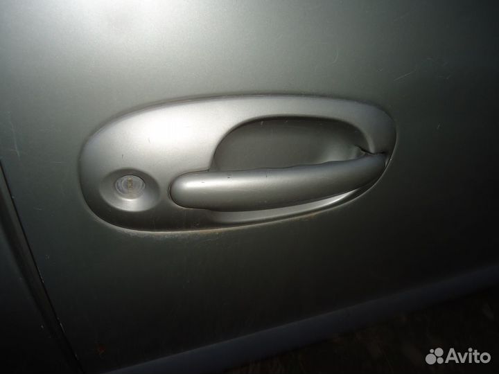 Ручка правой двери Chrysler Voyager 3