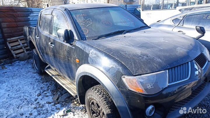 Коса телевизора Mitsubishi L200 KB9T 6G74 2008