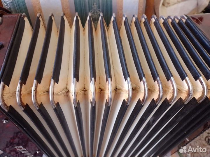 Немецкий аккордеон Hohner verdi 2