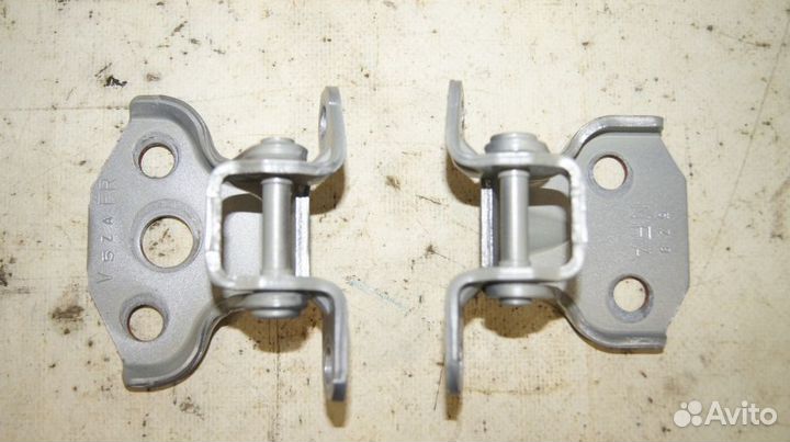 Петли двери FR (G1U) Levorg VM4 2015