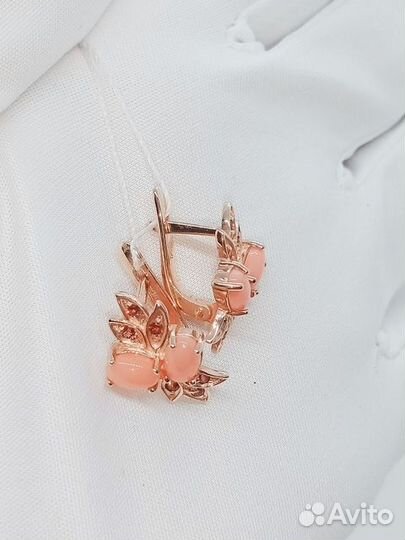 Серьги с синтетическим камнем Золото