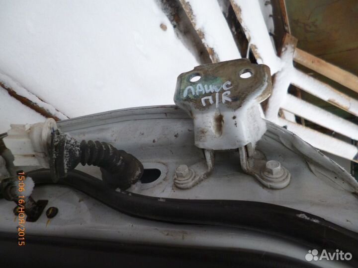 Петля двери передней 96224311 Chevrolet Lanos