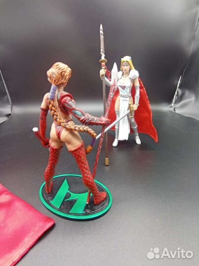 Коллекционные фигурки девушки воины