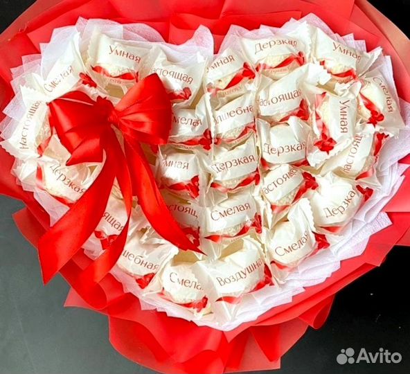 Съедобные букеты из Рафаэлло и маршмело на 8 марта