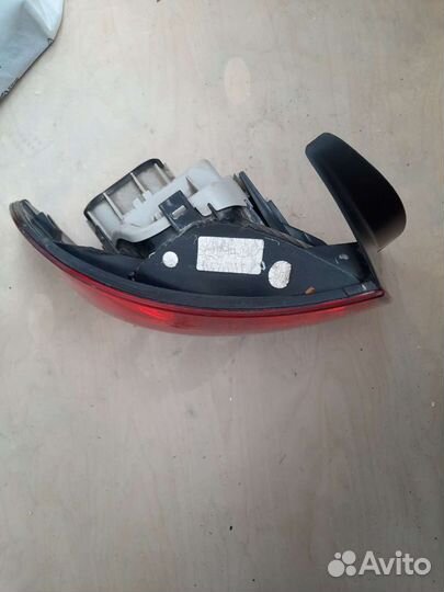 Фонарь задний volkswagen polo