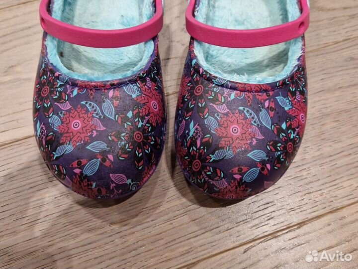 Crocs J1 для девочки